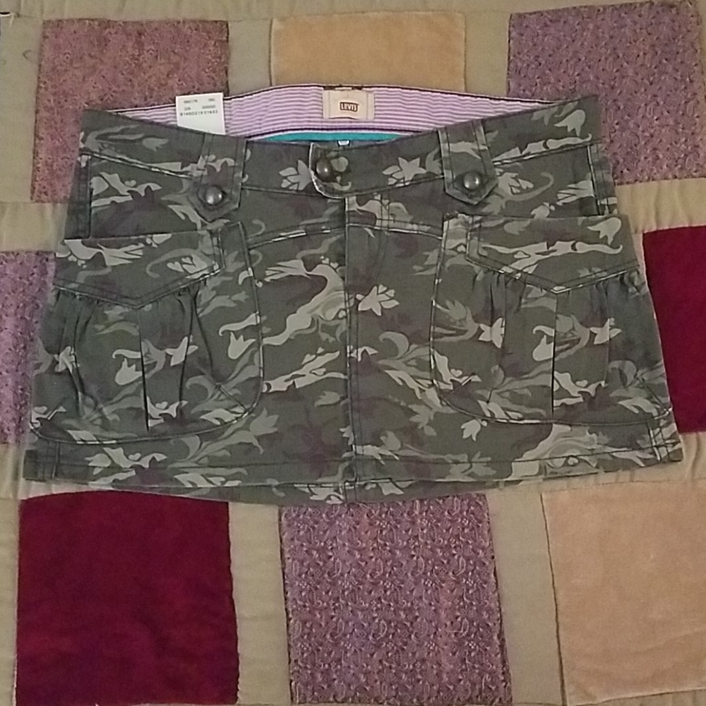 Levi's Floral Mini Skirt (2006)